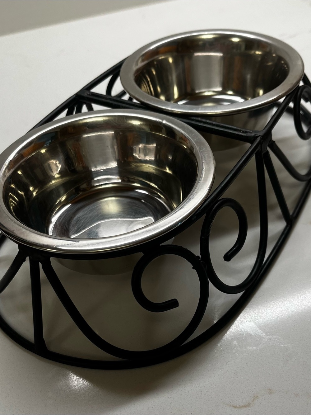 Sturdy Double Stainless Steel Dog Bowls in Black Metal Stand